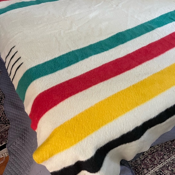 Vintage Hudson Bay, 4 point Wool blanket - Picture 7 of 10